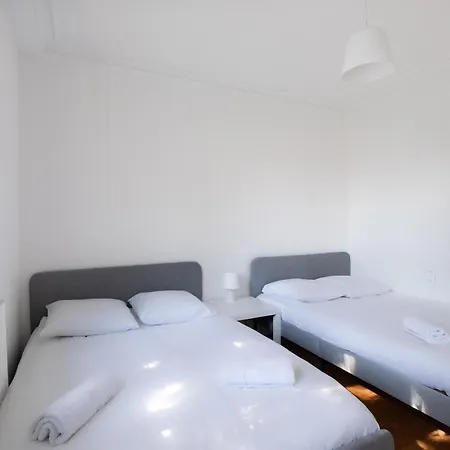 Grande Maison Au Calme Dans Une Propriete Privee Ferienhaus Limonest
