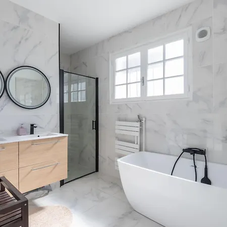Grande Maison Au Calme Dans Une Propriete Privee *