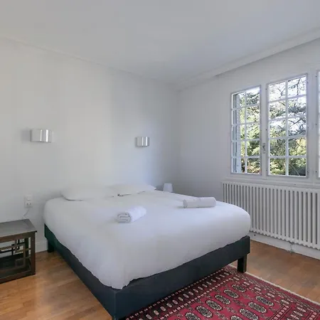 Grande Maison Au Calme Dans Une Propriete Privee *