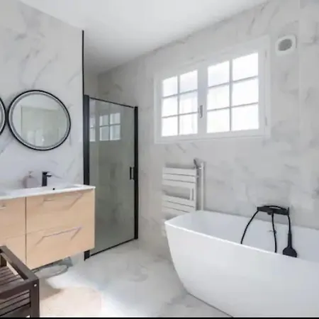 Grande Maison Au Calme Dans Une Propriete Privee *